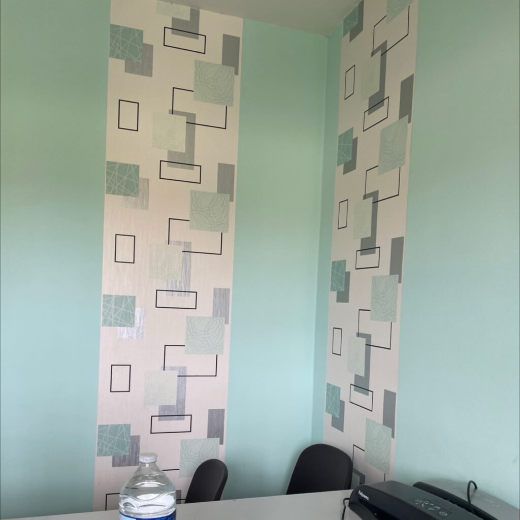 Pose de papier peint et peinture à Rouen