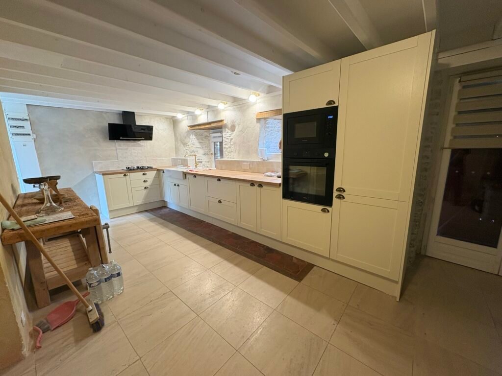 Rénovation de cuisine rustique à Evreux