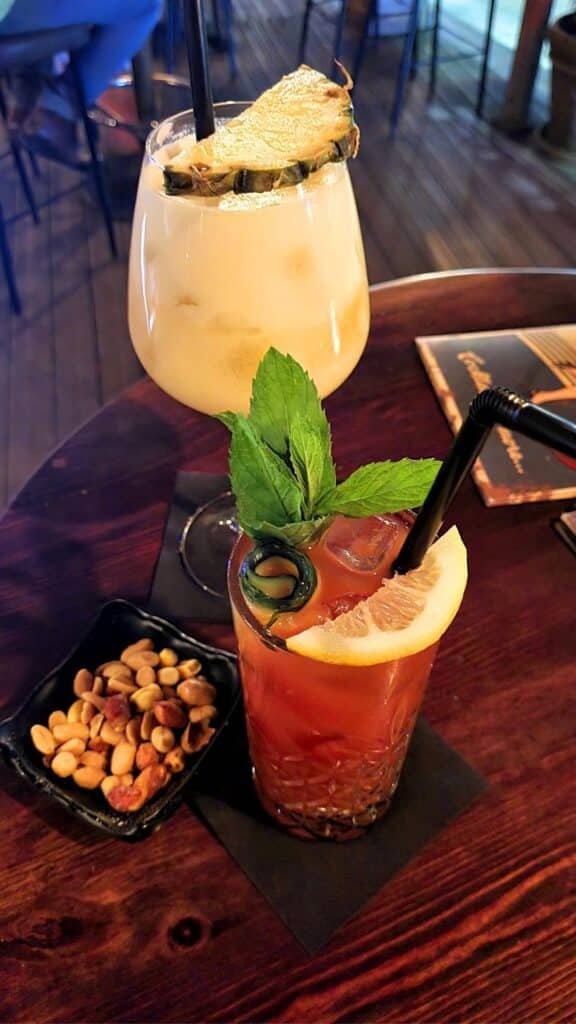 Cocktails et apéritifs conviviaux à Rouen