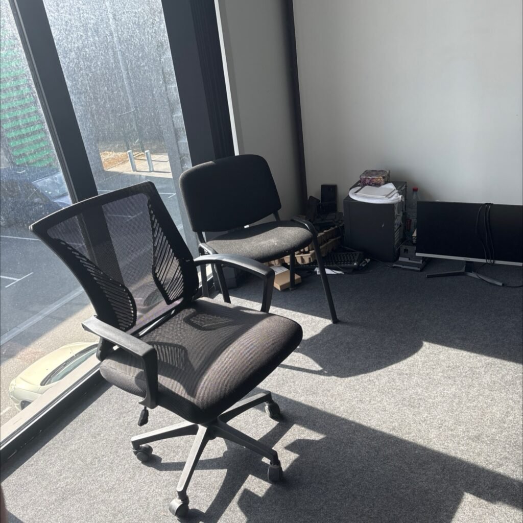 Rénovation de bureau et sol moquette à Lille