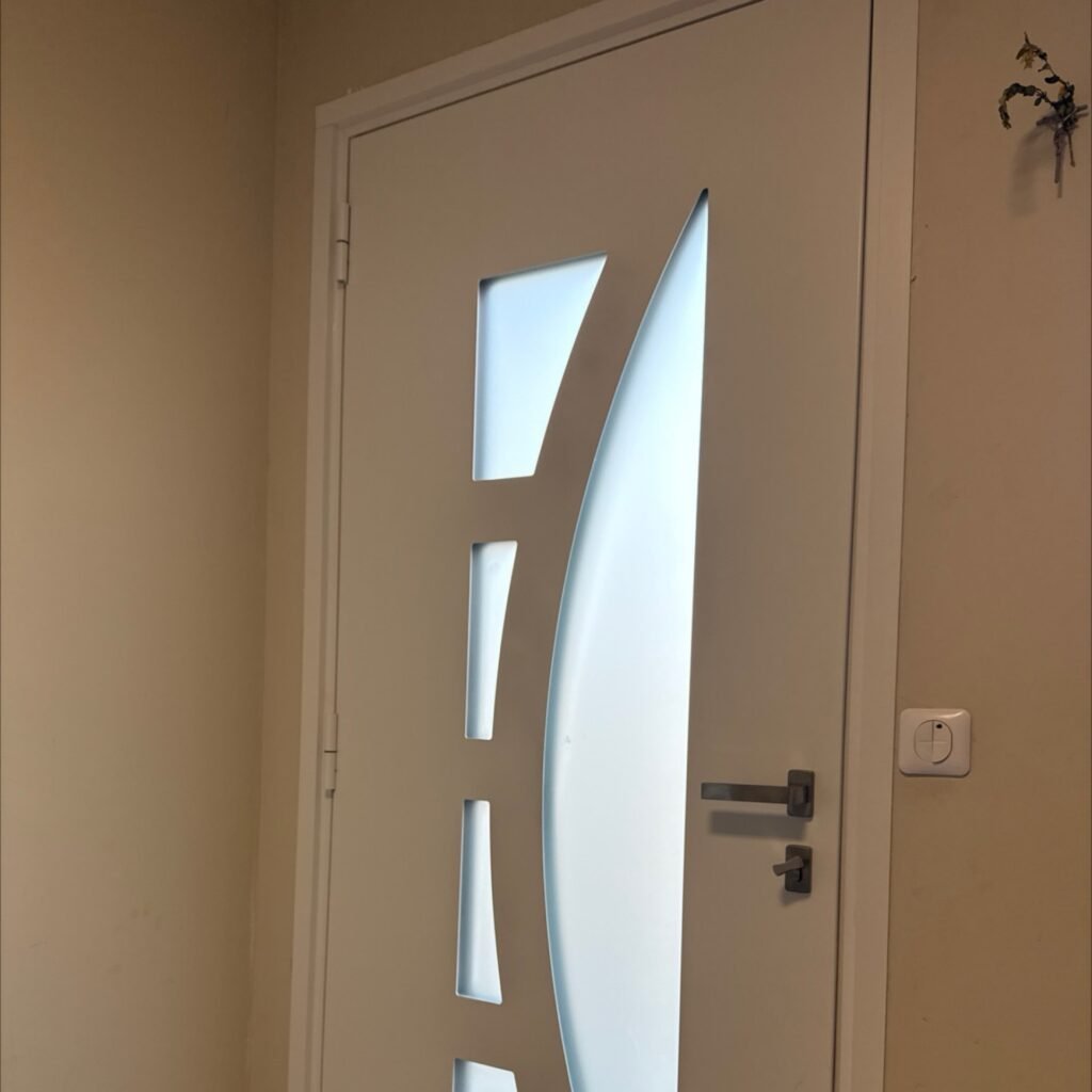 Installation de porte intérieure moderne à Lille