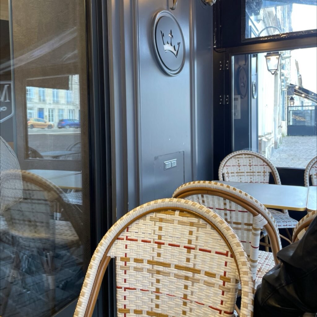 Rénovation d'espace intérieur de café à Paris